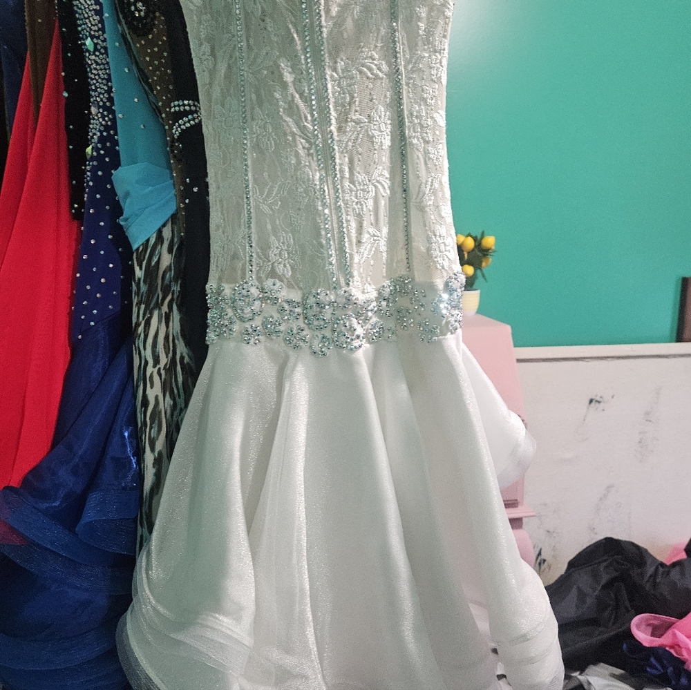 "Western Bride" Ballroom Rhythm Couture Dress White lace & Swarovski XS/Juniors - Picture 5 of 9
